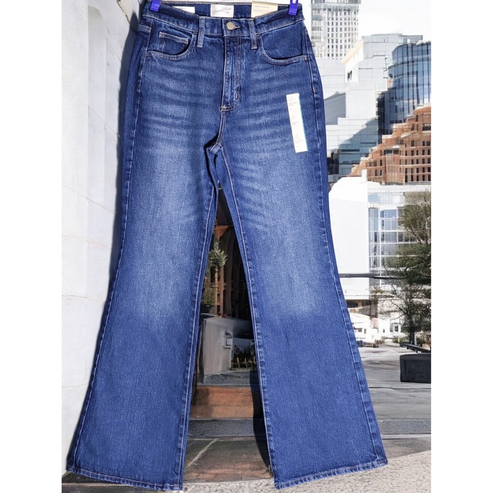 Universal Thread Women's 2S High Rise Flare Jeans Dark Wash Boho NWT